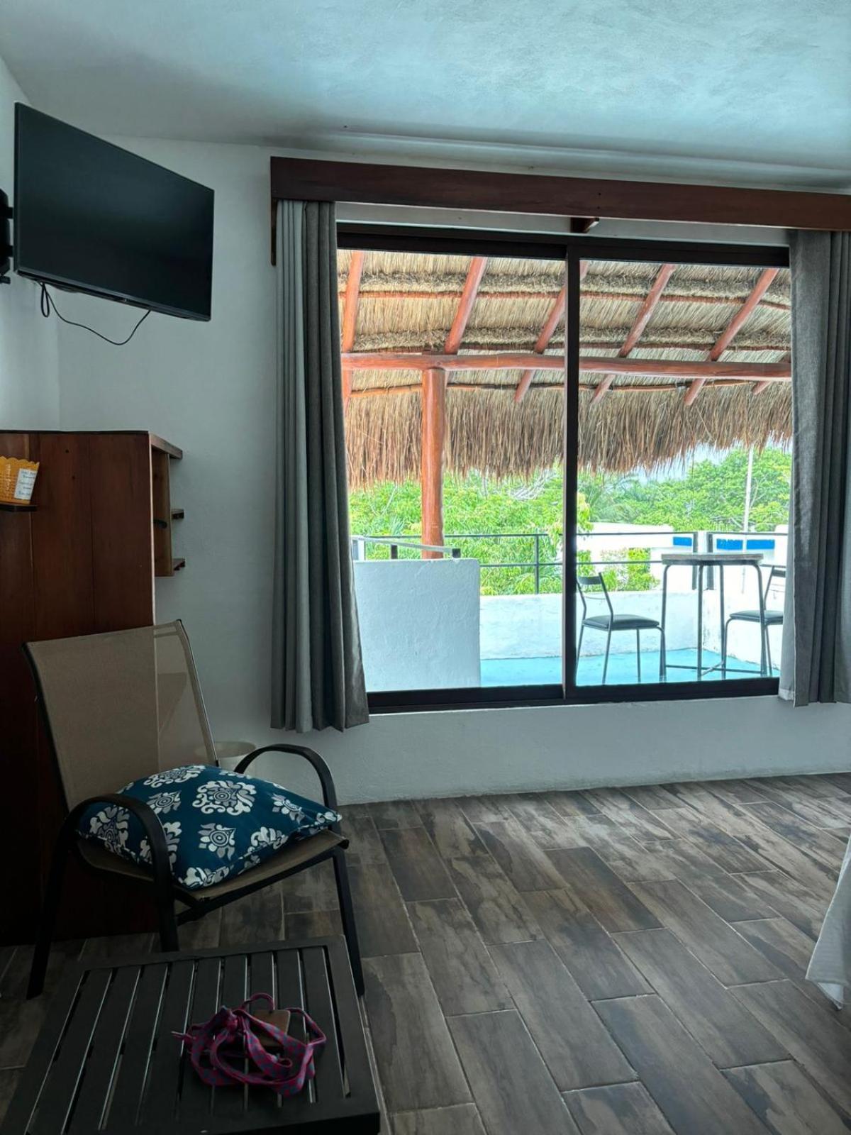 Hotel Miriam บากาลาร์ ภายนอก รูปภาพ