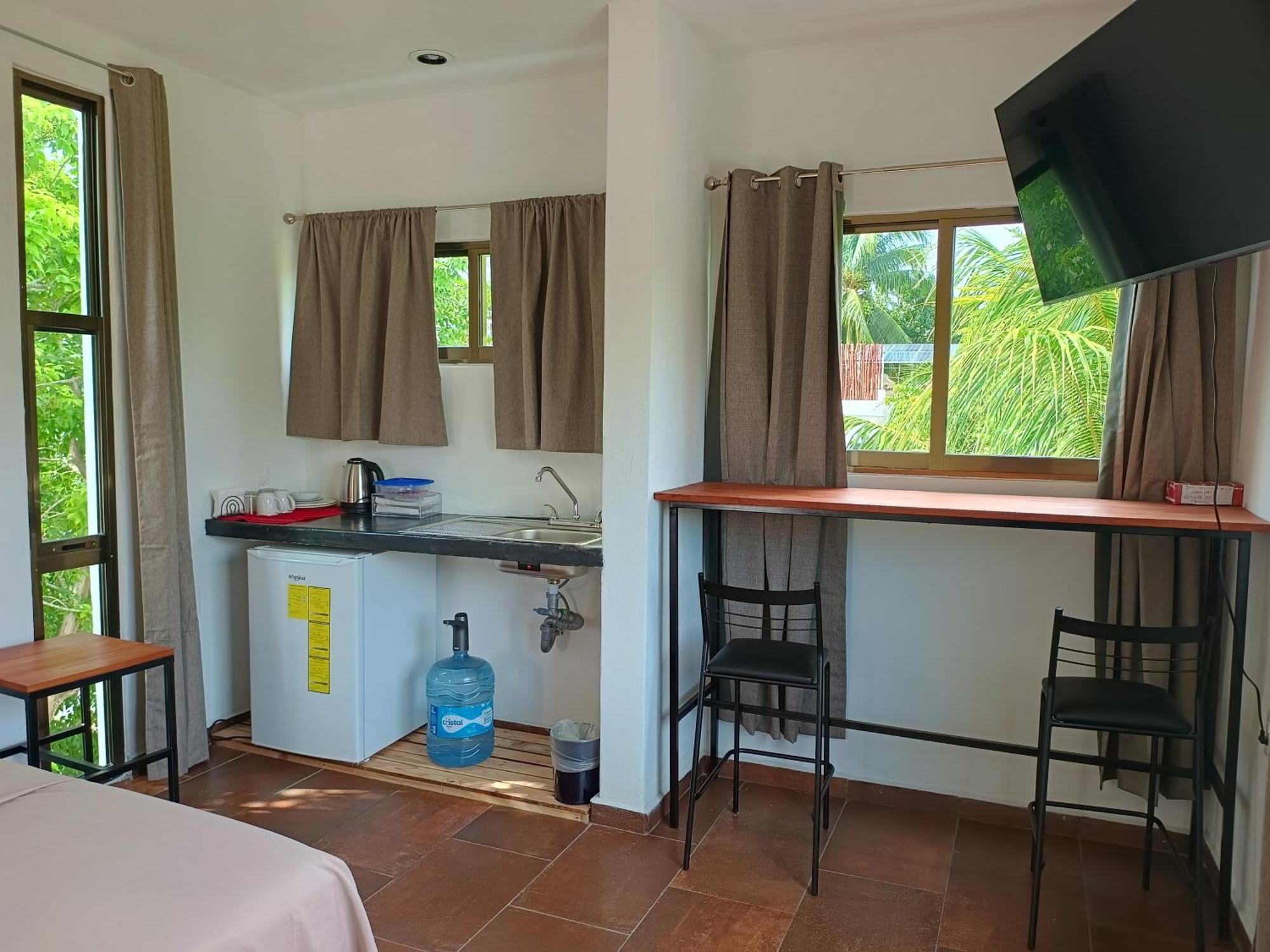 Hotel Miriam บากาลาร์ ภายนอก รูปภาพ